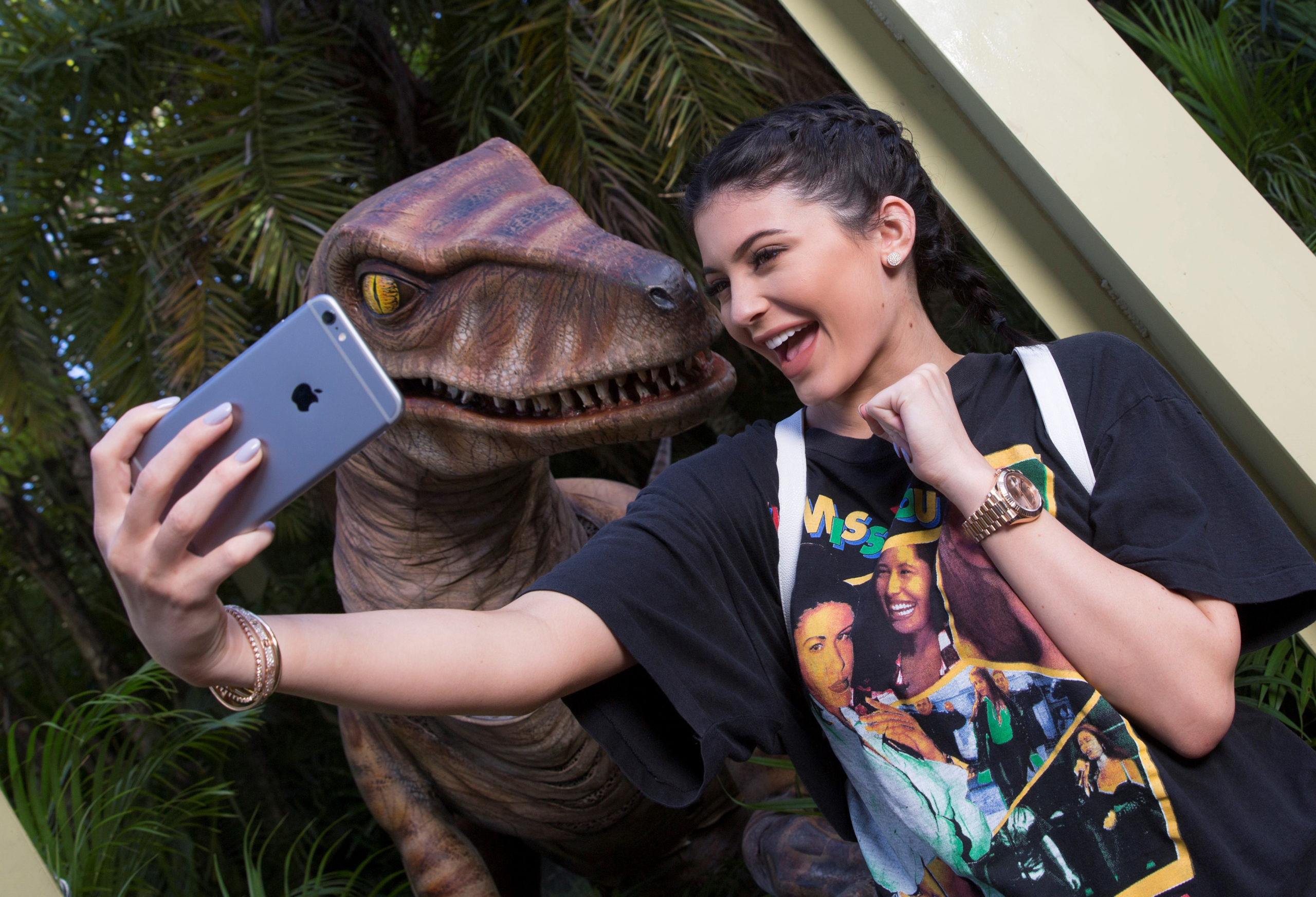 Velociraptor Greets Kylie Jenner During Her Visit To Universal Orlando Resort